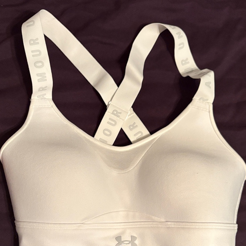 Under Armour Women's Ivory Sports Bra